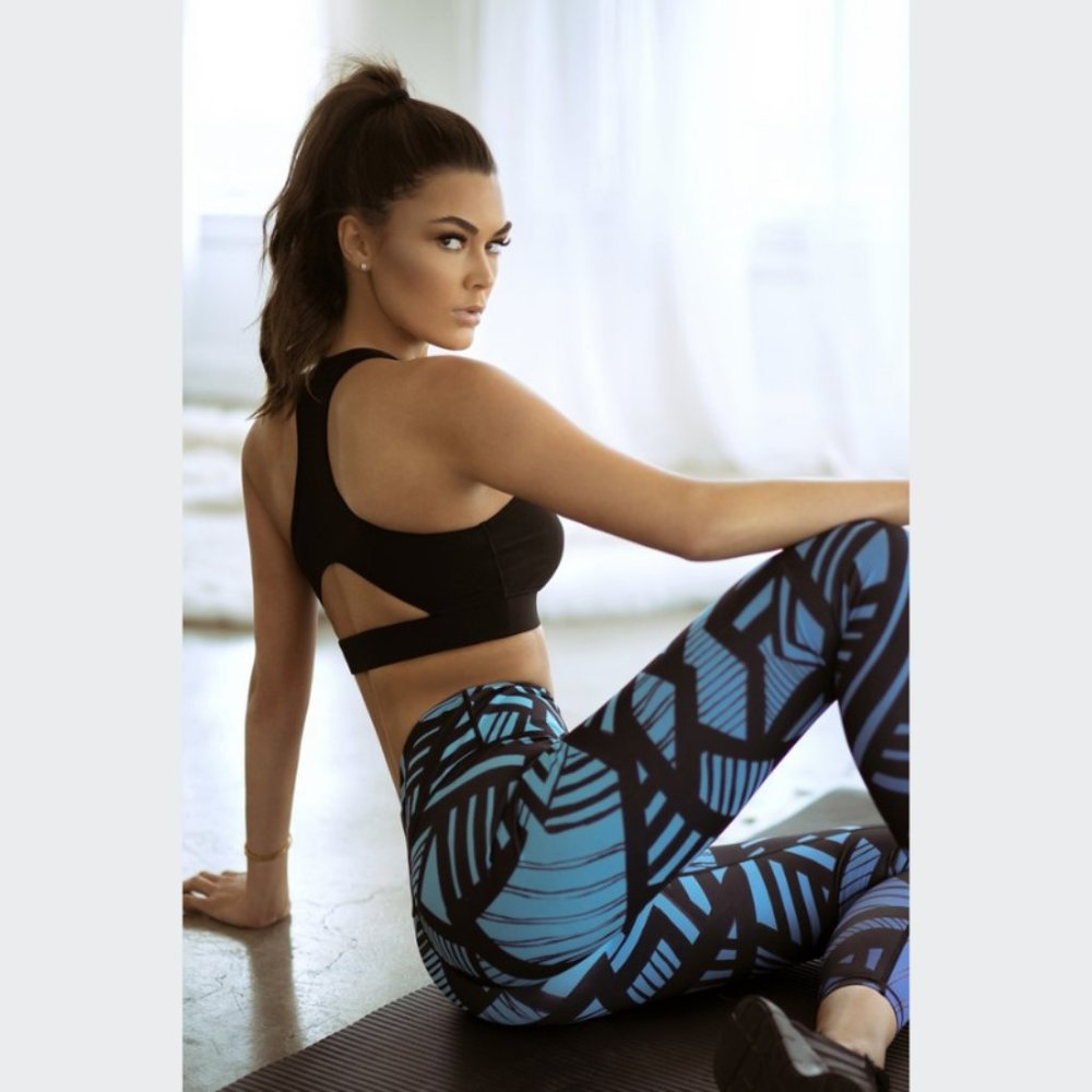 High Neck Sports Bra Black - Picture 5 of 5